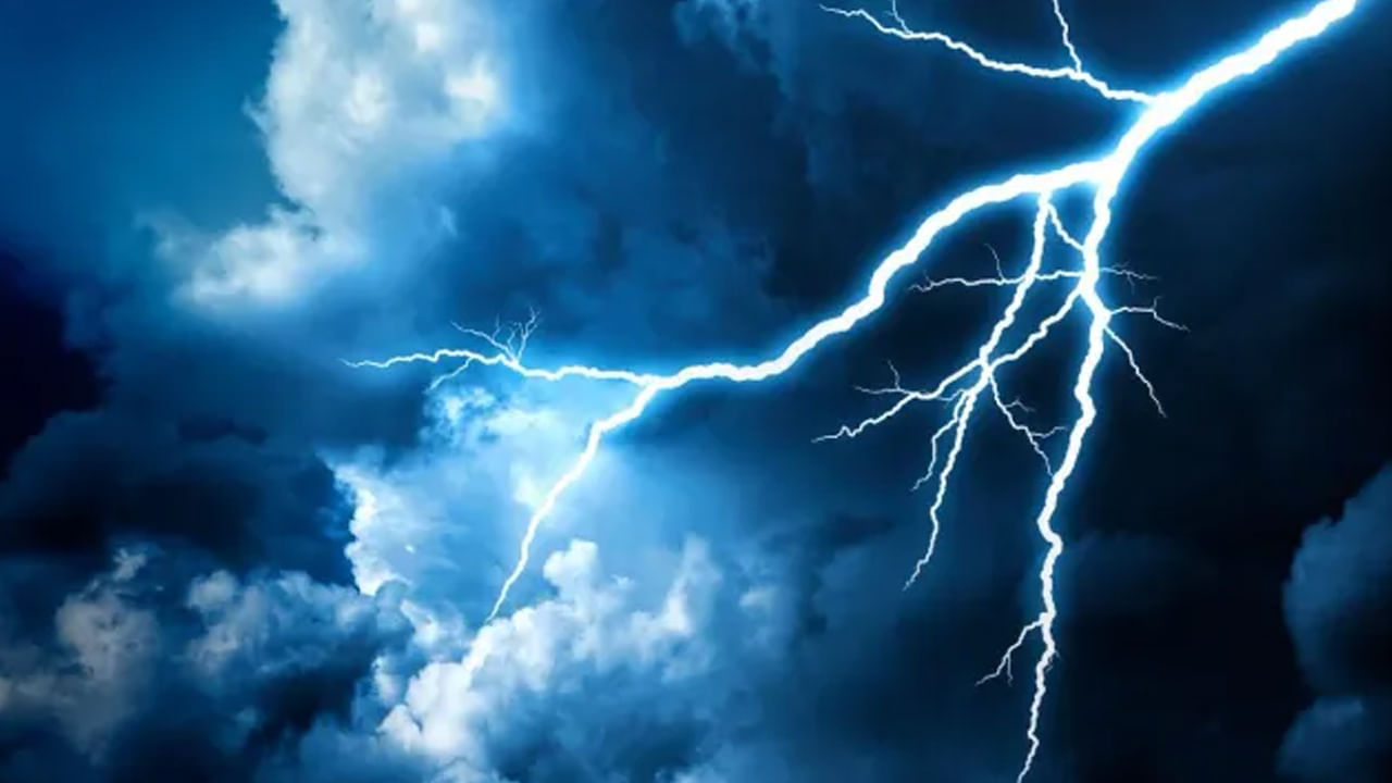 Andhra Weather: వచ్చిందండోయ్ వానకబురు... బంగాళాఖాతంలో అల్పపీడనంతో వర్షాలు