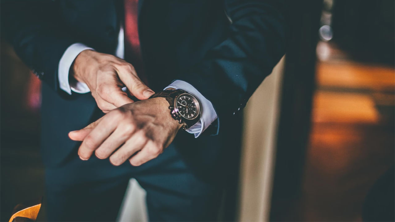 ఎడమ చేతికే వాచ్‌ ఎందుకు ధరిస్తారో తెలుసా? అసలు సీక్రెట్‌ ఇదే..