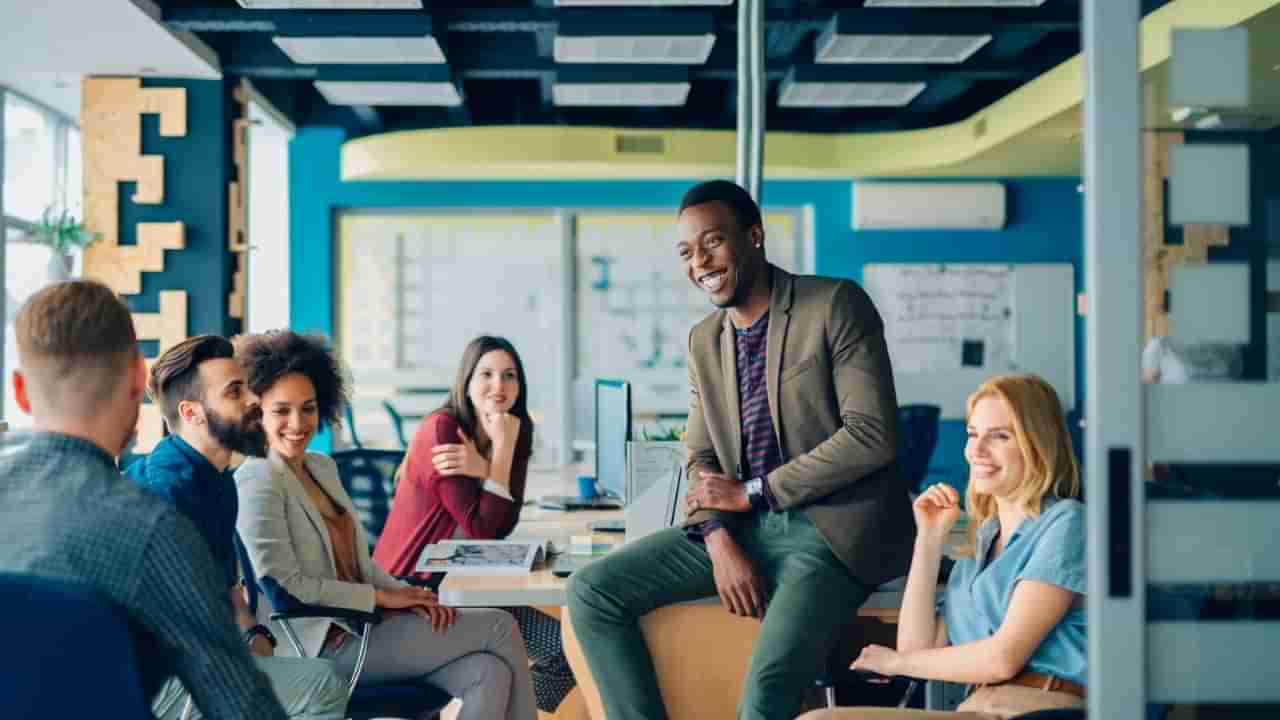 ఆఫీసులో ఈ తప్పులు అస్సలు చేయొద్దు..! చేశారో అంతే సంగతి.. మీ కెరీర్ డేంజర్ లో పడ్డట్లే..!