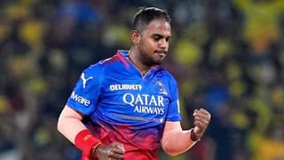 RCB: ఆర్సీబీ పేసర్పై మరో కేసు నమోదు.. మైనర్పై అత్యాచారం చేసినట్లు ఆరోపణలు.. RCB: ఆర్సీబీ పేసర్పై మరో కేసు నమోదు.. మైనర్పై అత్యాచారం చేసినట్లు ఆరోపణలు..