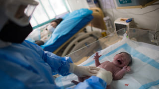 Viral: కళ్లు మసకబారిపోయి ఆస్పత్రికి వెళ్లిన 35 ఏళ్ల వ్యక్తి.. ఎక్స్‌రేలో కనిపించింది చూసి అంతా షాక్