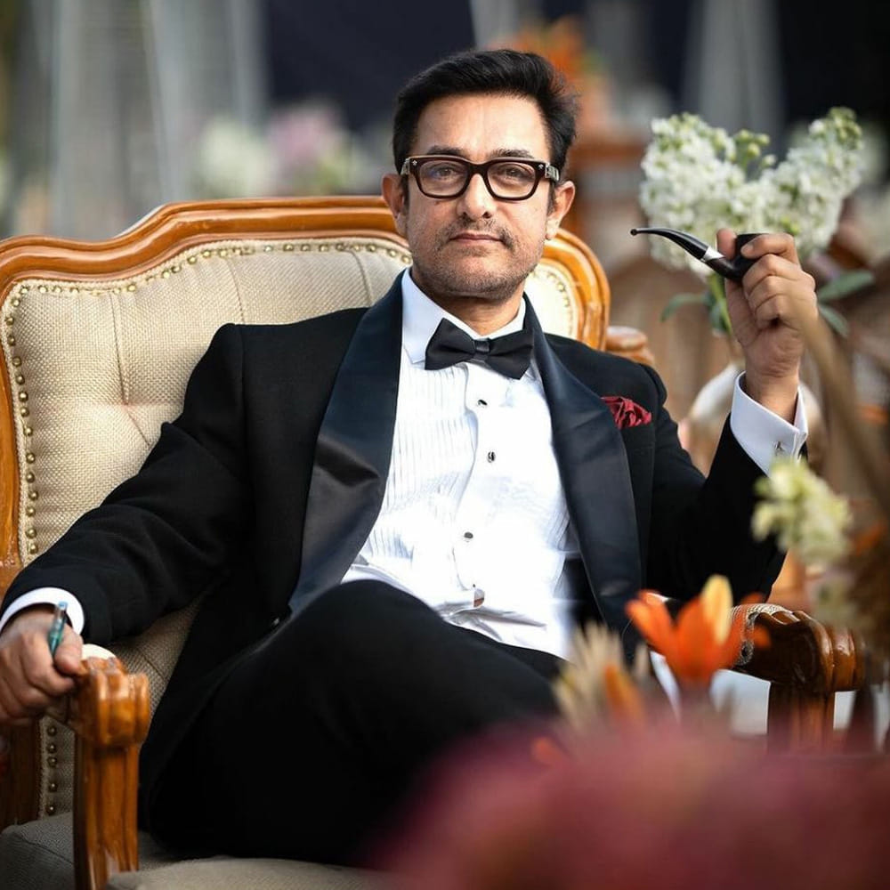 ఇన్నిటి మధ్య ఆమీర్‌ కోసం స్క్రిప్ట్ ఫైన్‌ ట్యూన్‌ చేయాలి. తొందరేం లేదు.. మీరు మొత్తం రెడీ అన్నాకే చెప్పండి అంటూ ఆమీర్‌ కూడా ఫ్రీ హ్యాండ్‌ ఇచ్చారట. షారుఖ్‌కి అట్లీ జవాన్‌ ఇచ్చినట్టు.. ఆమీర్‌కి లోకేష్‌ ఇరుంబు కై మాయావిని ప్రెజెంట్‌ చేస్తారా? లెట్స్ వెయిట్‌ అండ్‌ సీ..