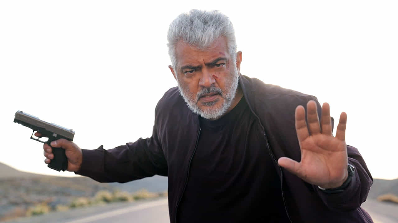 ఎక్కువ సినిమాలు చేయకపోయినా... తనను ఇంతగా అభిమానిస్తున్న వారికి కృతజ్ఞతలు చెప్పారు అజిత్. తన ఫాలోయింగ్ను ఎప్పుడు స్వార్థం కోసం వాడుకోనని ప్రామిస్ చేశారు.