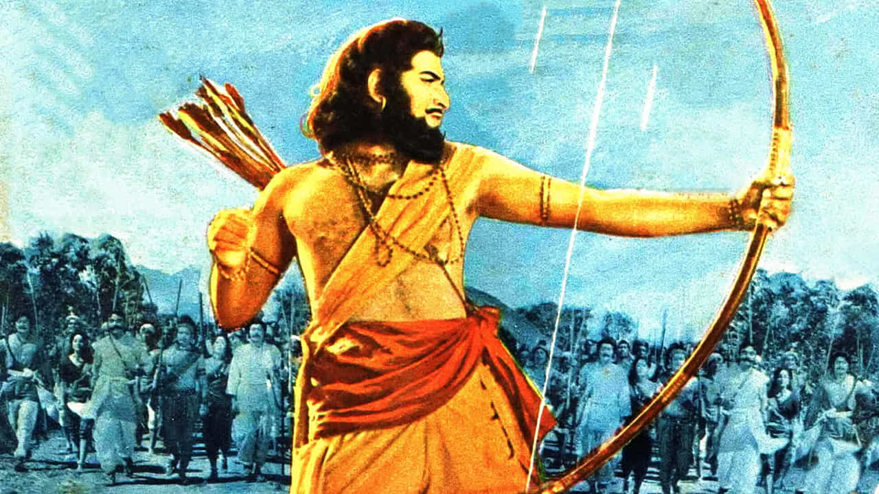 'ఒక్క సీతారామరాజు చనిపోతే లక్షలాది సీతారామరాజులు ఉద్భవిస్తారు. ఒక్కొక్కడు ఒక్కో విప్లవ వీరుడై విజృభించి బ్రిటీషు సామ్రాజ్యపు పునాదులు పెళ్లగిస్తాడు. సీతారామరాజు ఒక వ్యక్తి కాదు సమూహ శక్తి, సంగ్రామ భేరి, స్వాతంత్ర్య నినాదం' అంటూ అల్లూరి సీతరామరాజు సినిమాలో కృష్ణ చెప్పిన డైలాగ్తో గూస్బంప్స్ వస్తాయి.