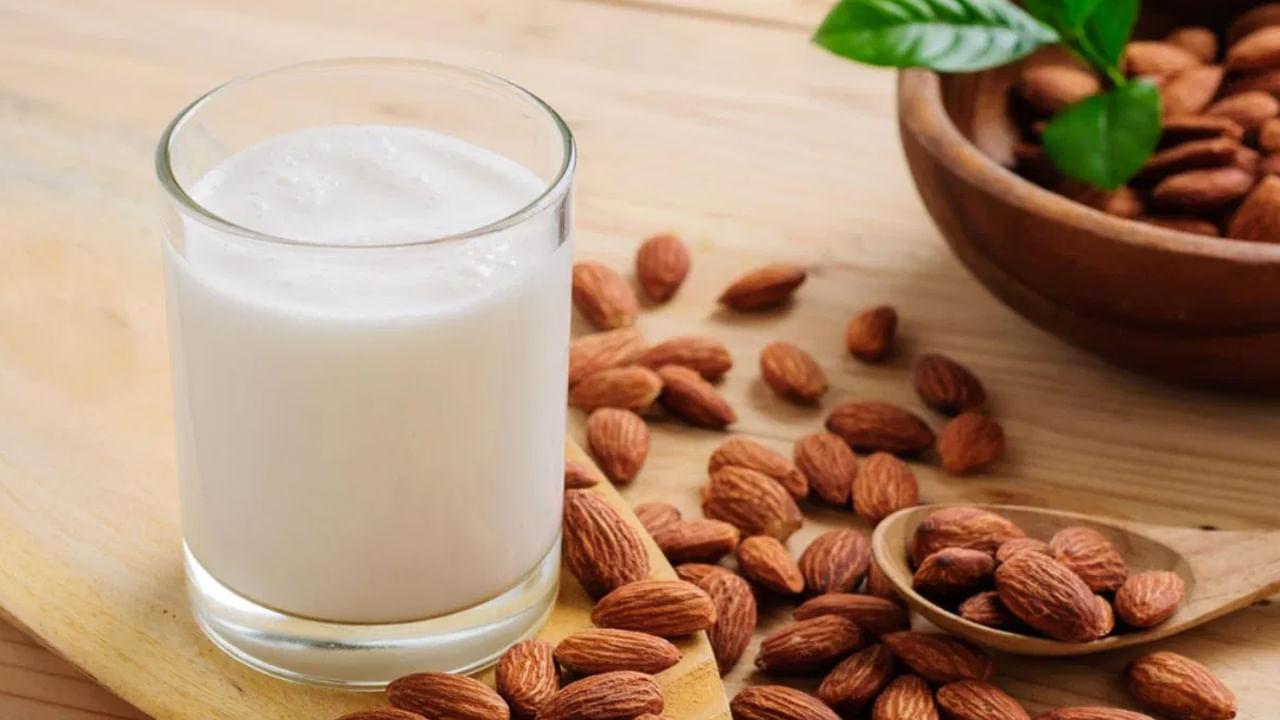Almond Milk: అమేజింగ్.. డైలీ బాదం పాలు తాగితే ఏమవుతుందో తెలుసా..? – Telugu News | Almond milk: Amazing health benefits for brain, heart and weight loss