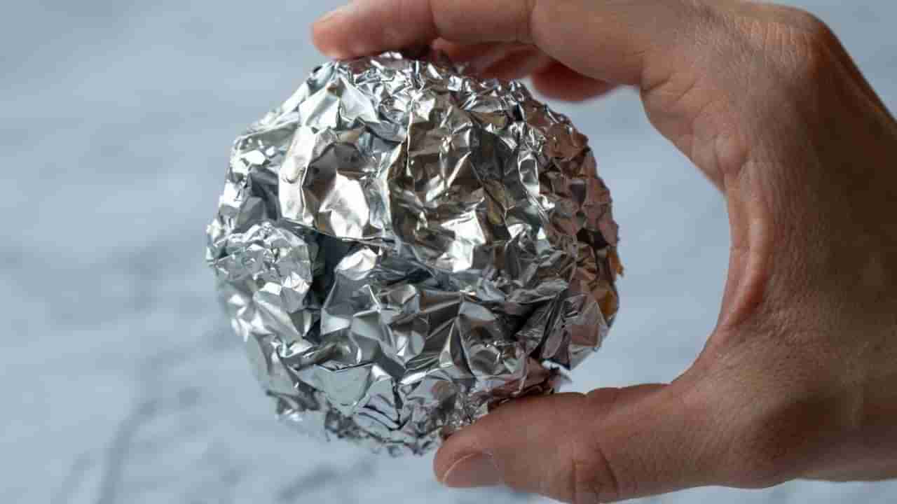 అల్యూమినియం ఫాయిల్ వాడుతున్నారా..? అయితే మీరు ఈ విషయాలు తప్పక తెలుసుకోవాల్సిందే..!