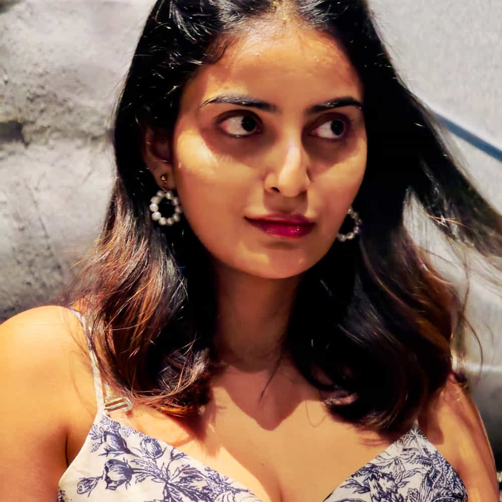 తొలి సినిమాతోనే నటన పరంగా మంచి మార్కులు కొట్టేసింది. ఆతర్వాత వరుసగా ఆఫర్స్ అందుకుంది. ఈ క్రమంలోనే పవర్ స్టార్ పవన్ కళ్యాణ్ నటించిన వకీల్ సాబ్ సినిమాలో కీలక పాత్రలో కనిపించి మెప్పించింది. ఈ సినిమా తర్వాత అనన్య క్రేజ్ పెరిగిపోయింది.