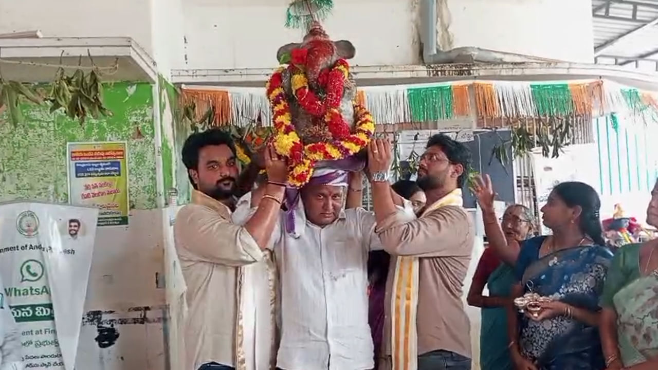 లడ్డూ కాదు.. ఏకంగా వినాయక విగ్రహానికే వేలంపాట.. దక్కించుకున్నవారు ఏం చేస్తారంటే!