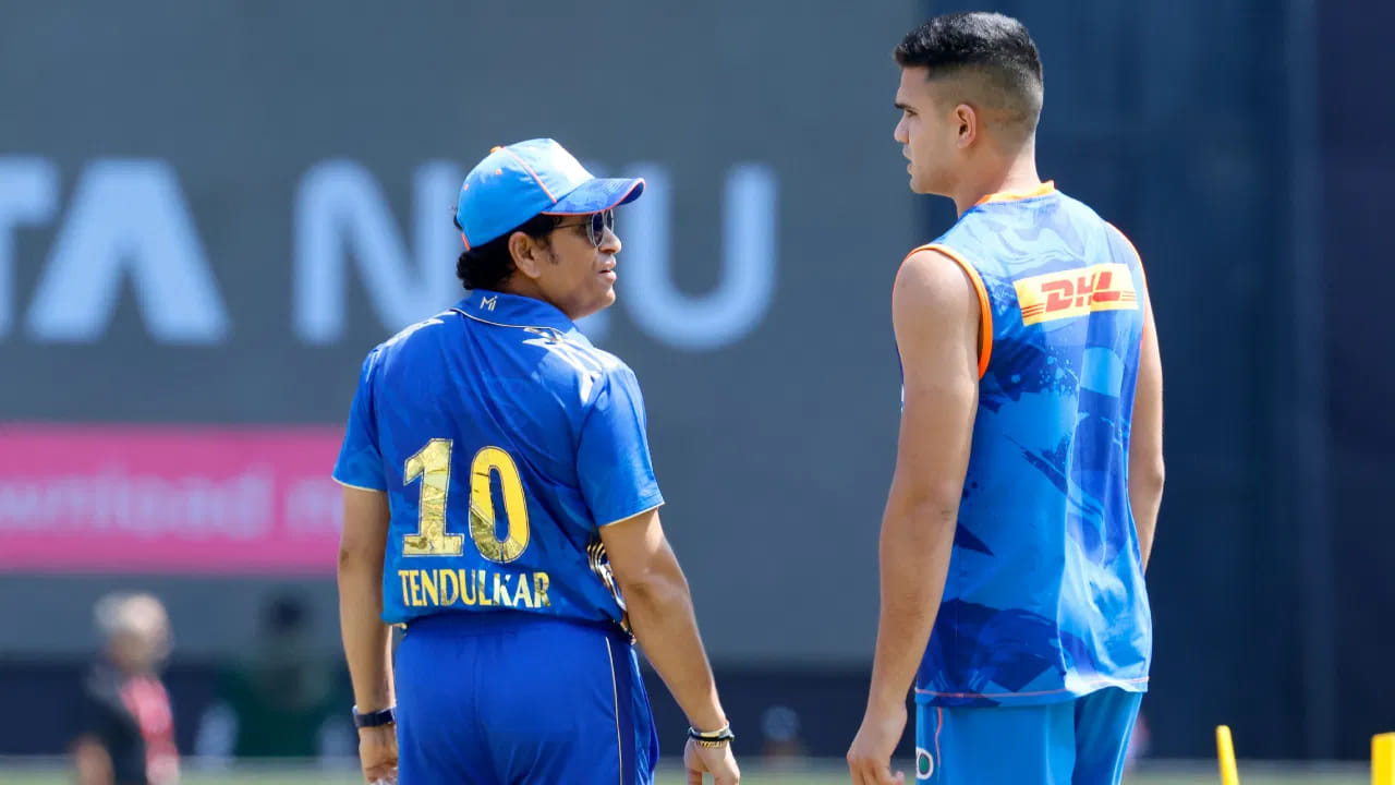 అర్జున్ గోవా తరపున రంజీ ట్రోఫీ, విజయ్ హజారే ట్రోఫీ, సయ్యద్ ముష్తాక్ అలీ ట్రోఫీలలో ఆడుతున్నాడు. అర్జున్ దేశీయ క్రికెట్ ద్వారా సంవత్సరానికి దాదాపు రూ. 10 లక్షలు సంపాదిస్తాడు. అతని వార్షిక ఆదాయం దాదాపు రూ. 50 లక్షలు. అందులో 75-80 శాతం ఐపీఎల్ నుంచి.. మిగిలిన 20-25 శాతం దేశీయ క్రికెట్ నుంచి సంపాదిస్తాడు.