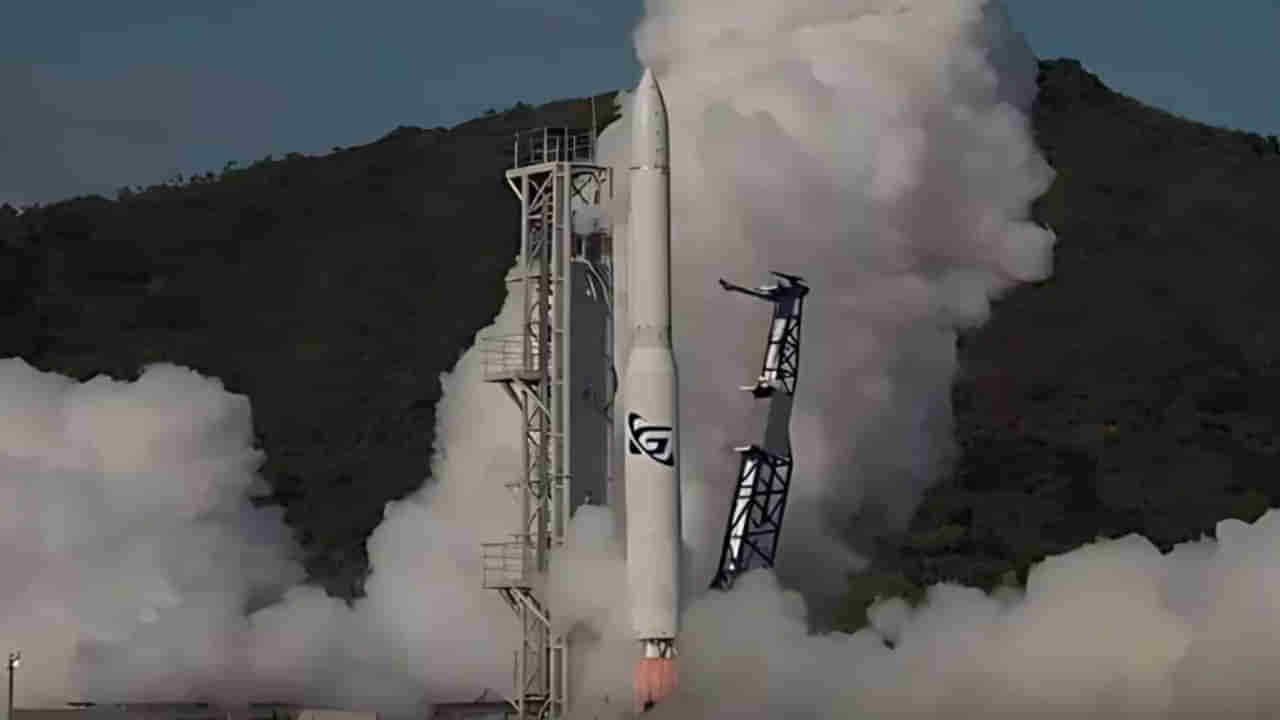 Watch: అయ్యయ్యో ఇదెక్కడి చోద్యం.. ఎగరకుండానే కుప్పకూలిన రాకెట్.. హ్యాపీగా ఉందన్న సీఈవో..!