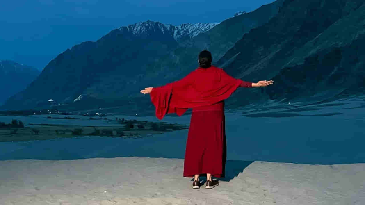 Actress : లగ్జరీ లైఫ్, కోట్ల ఆస్తి వదిలేసి పర్వతాలలో నివసిస్తున్న స్టార్ హీరోయిన్.. కారణం ఇదే..