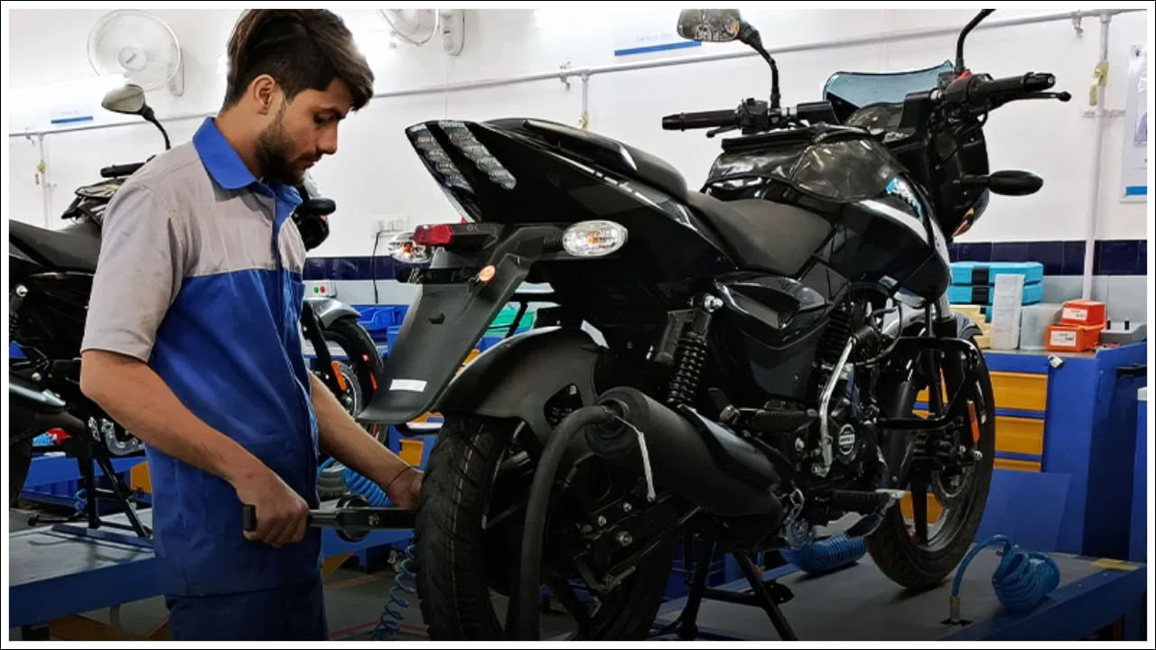 Bike Servicing: బైక్‌ను ఎన్ని కి.మీ తర్వాత సర్వీస్ చేయాలి? సరైన సమయం ఏది?
