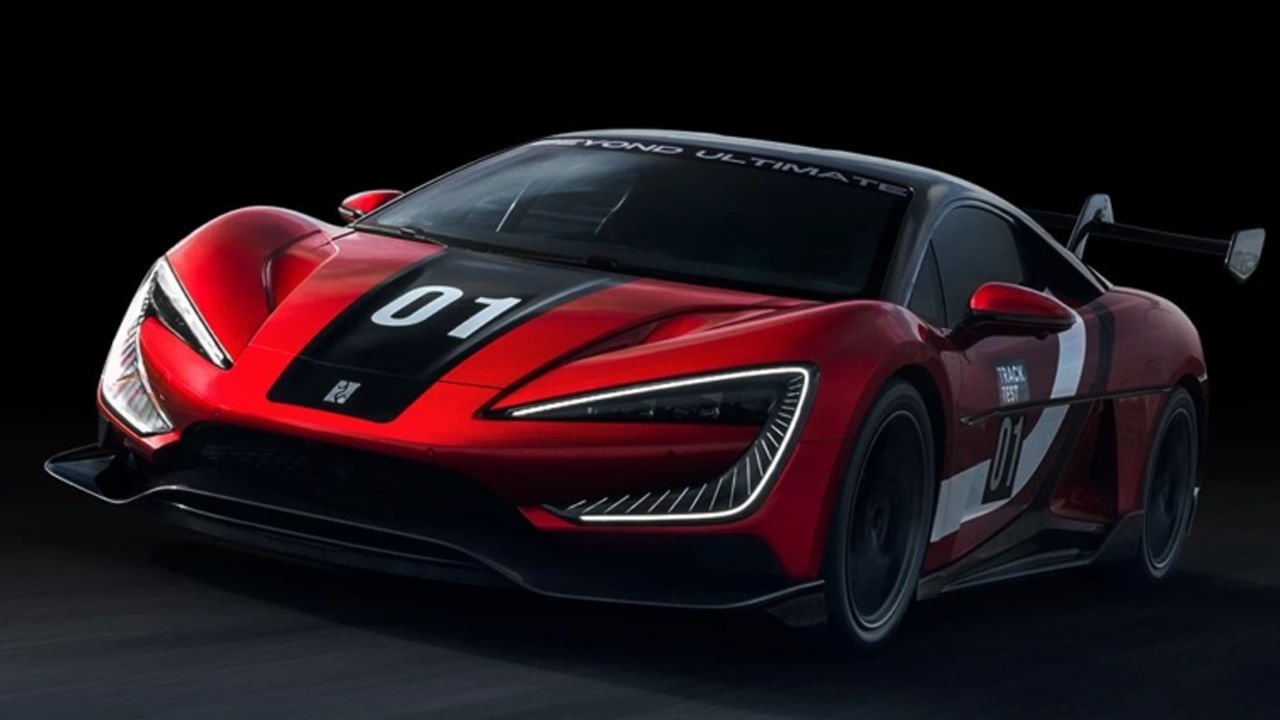 అపారమైన విద్యుత్ ఉత్పత్తి: ఈ హైపర్‌కార్‌ను నడపడానికి జర్మన్ రేసింగ్ డ్రైవర్ మార్క్ బాసెంగ్ బాధ్యత వహించాడు. కారులో నాలుగు ఎలక్ట్రిక్ మోటార్లు అమర్చింది కంపెనీ. ప్రతి మోటారు 555 kW (755 PS) శక్తిని ఉత్పత్తి చేస్తుంది. అంటే మొత్తం విద్యుత్ ఉత్పత్తి 2,207 kW (3,000 PS) కు చేరుకుంటుంది. దీని శక్తి నుండి బరువు నిష్పత్తి టన్నుకు 1,200 PS, ఇది దీనిని తేలికైన, శక్తివంతమైన పనితీరు గల కారుగా చేస్తుంది. రిమాక్ నెవెరా R మొత్తం శక్తి 1,571 kW (2,017 PS), దాని శక్తి-బరువు నిష్పత్తి టన్నుకు 978 PS. అంటే యాంగ్వాంగ్ U9 ట్రాక్ ఎడిషన్ శక్తి, వేగం రెండింటిలోనూ నెవెరా R కంటే చాలా ముందుంది.