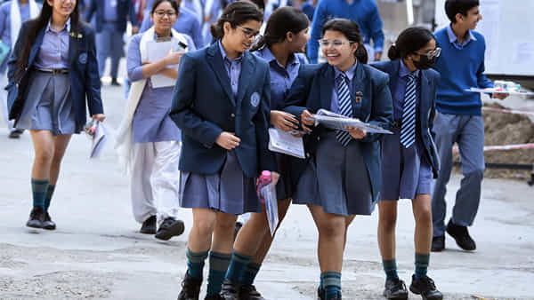 CBSE Open-Book Exams: ఇక సీబీఎస్సీ విద్యార్ధులకు ఓపెన్ బుక్ పరీక్షలు.. ఎప్పట్నుంచంటే?