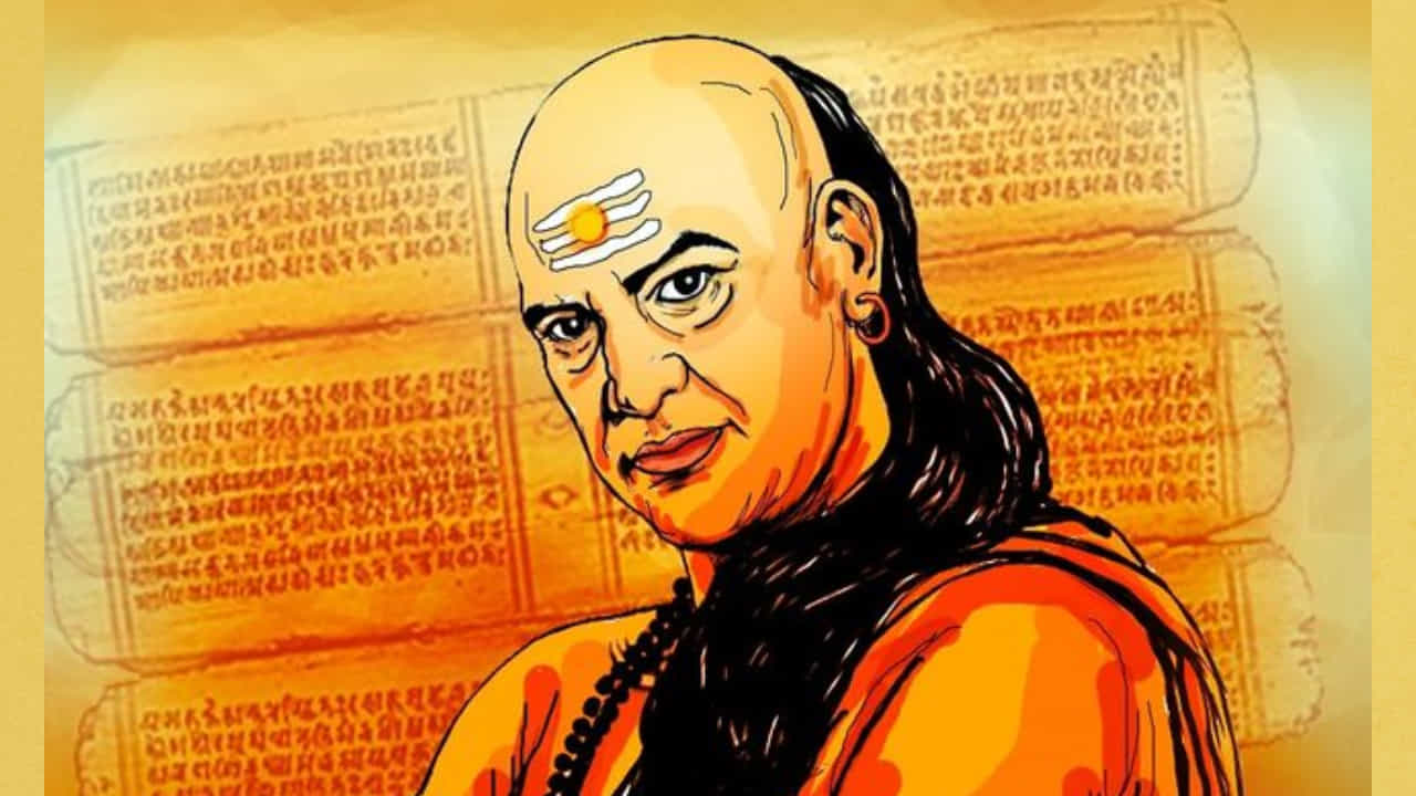 చాణక్యుడు మాట్లాడుతూ, కొడుకు వివాహం తర్వాత లేదా కాస్త పెద్ద అయ్యి కుటుంబ బాధ్యతలు చేపట్టిన తర్వాత తన సొంత నిర్ణయాలు తీసుకోవడం చేస్తాడు. ఈ క్రమంలో తల్లిదండ్రులు కొడుకు కోరికల విషయంలో చాలా జాగ్రత్తగా ఉండాలని చెబుతున్నాడు. ఎందుకంటే? తాను తీసుకునే నిర్ణయాలు కొన్ని సార్లు సమస్యలను తీసుకరావచ్చును, తల్లిదండ్రుల గుడ్డి నమ్మకం, పెద్ద ఇబ్బందులకు కారణం అవుతుంది. అందుకే కొడుకుపై ఎప్పుడూ ప్రేమను చూపెట్టాలి కానీ, అతిగా, గుడ్డి నమ్మకం పెట్టుకోకూడదంట.
