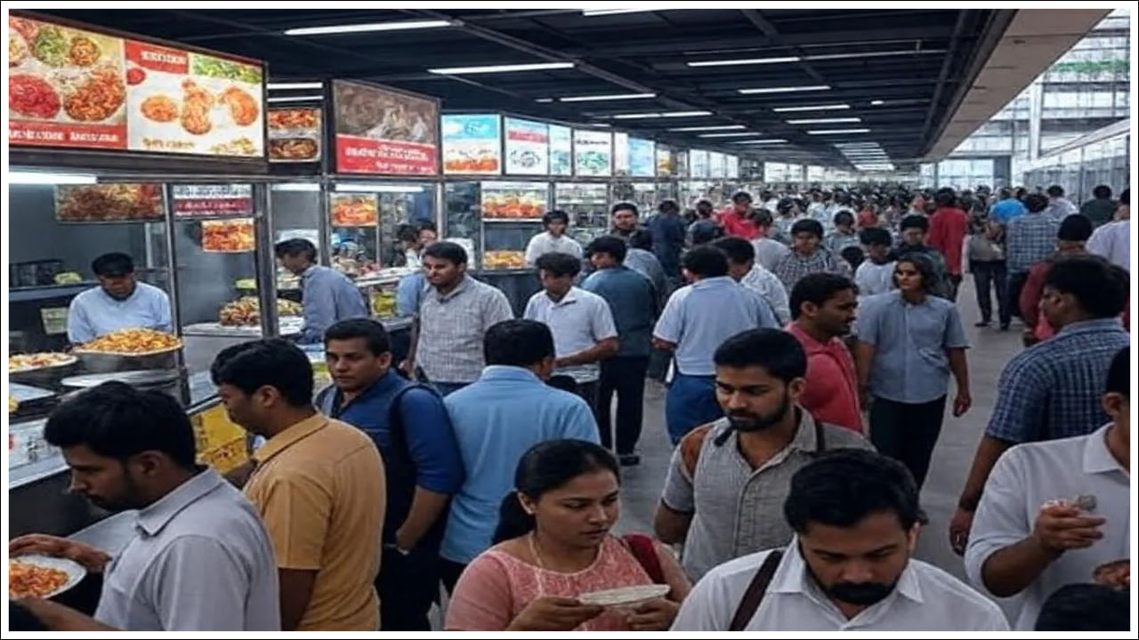 ఇప్పుడు ఇది ఒక పెద్ద రైల్వే స్టేషన్. ఇక్కడ ప్రయాణికులకు అనేక సౌకర్యాలు ఉన్నాయి. ప్రజలు ఇక్కడ కూర్చుని వేచి ఉండవచ్చు. సరైన టాయిలెట్లు, ఫుడ్ స్టాల్స్ ఏర్పాటు చేశారు. 2019 లో ఇక్కడ ఒక పెద్ద ఫుడ్ కోర్టు కూడా ప్రారంభించారు. నారిమన్ పాయింట్, ఫోర్ట్, మంత్రాలయ ఈ స్టేషన్ సమీపంలో ఉన్నాయి. మెరైన్ డ్రైవ్ కేవలం 400 మీటర్ల దూరంలో ఉంది. గేట్‌వే ఆఫ్ ఇండియా, కొలాబా మార్కెట్, ఫ్లోరా ఫౌంటెన్, ఫ్యాషన్ స్ట్రీట్ 2-3 కిలోమీటర్ల పరిధిలో ఉన్నాయి