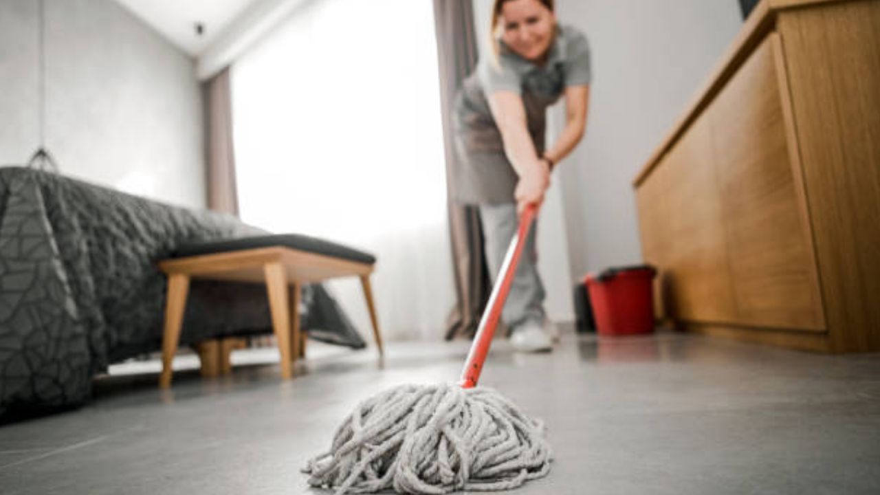 కిచెన్ టైల్స్ ని కొత్తవాటిలా మెరిపించండి.. అది కూడా తక్కువ ఖర్చుతో..!