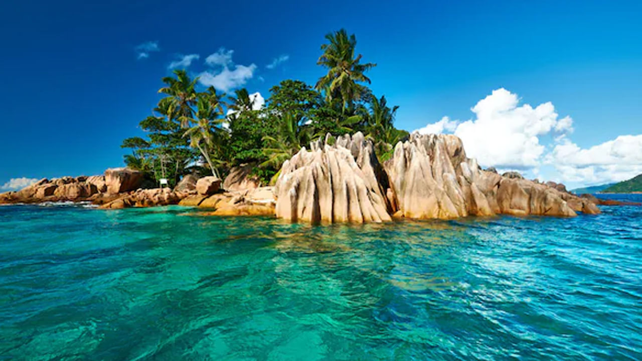 
ఈ దీవులు భౌతికంగా అదృశ్యమవ్వడమే కాదు అక్కడ నివసించే జనాభా స్థానభ్రంశం చెందడం, భూమి, మౌలిక సదుపాయాల నష్టం, తమ సంస్కృతులు, ఆర్థిక వ్యవస్థలకు అంతరాయం కలిగించే ముప్పును కూడా ఎదుర్కొంటున్నాయి. తువాలు ఇప్పటికే తన పౌరులను ఇతర దేశాలకు తరలించడానికి చర్యలు తీసుకుంటోంది. 
 