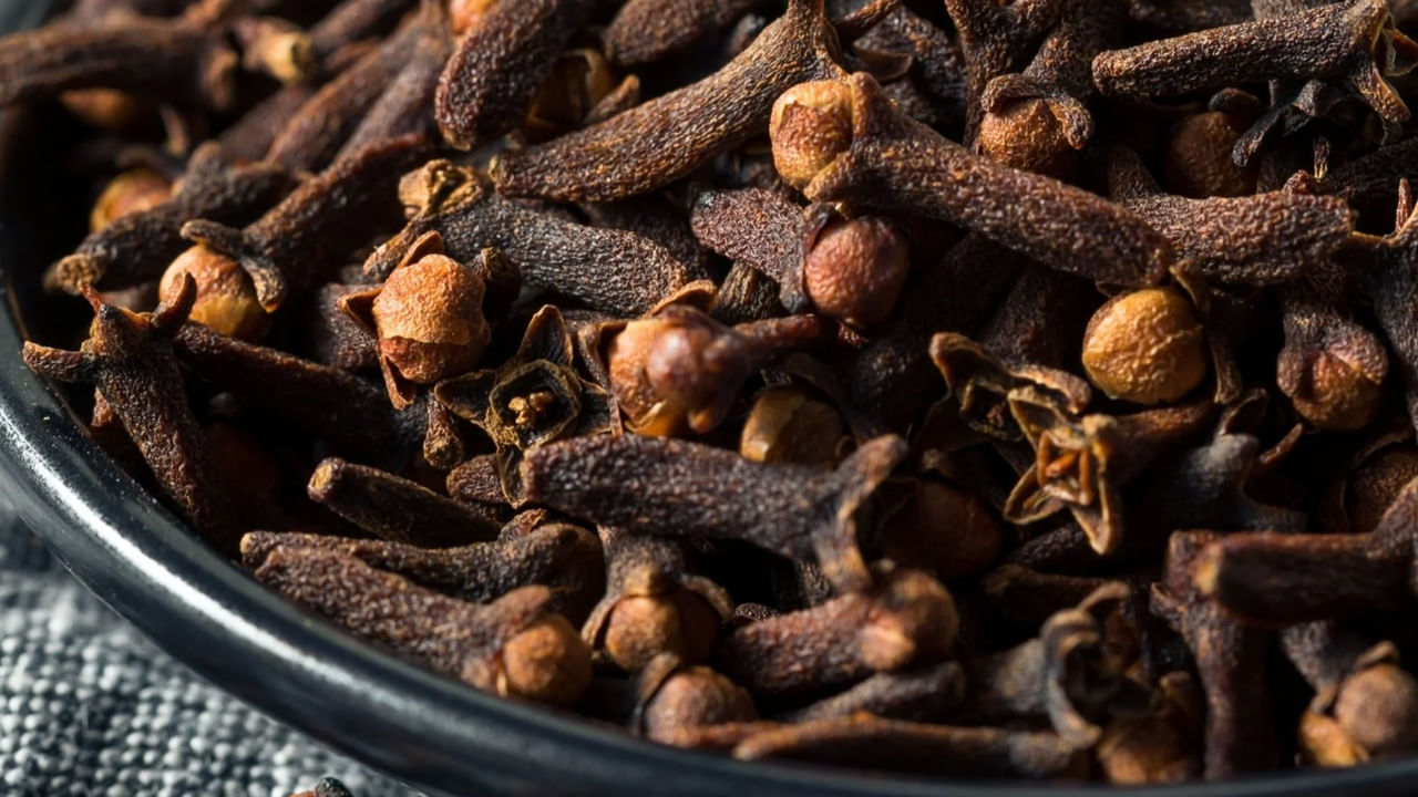 Cloves In Bowl