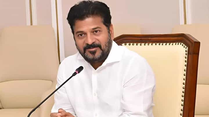 Telangana: ఆ కుటుంబాలకు రూ.5లక్షల పరిహారం.. సీఎం రేవంత్ రెడ్డి కీలక ఆదేశాలు.. Telangana: ఆ కుటుంబాలకు రూ.5లక్షల పరిహారం.. సీఎం రేవంత్ రెడ్డి కీలక ఆదేశాలు..