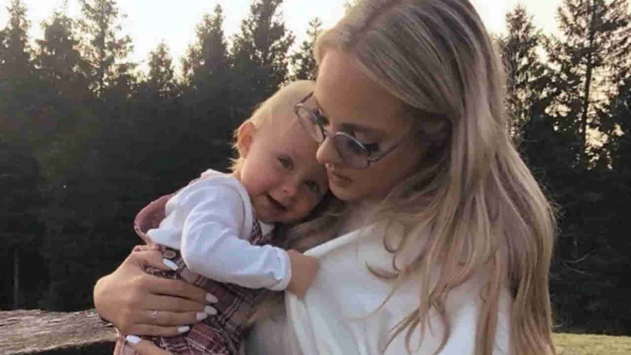 కడుపు నొప్పితో టాయిలెట్కి వెళ్లిన 22ఏళ్ల యువతి.. తెలియకుండానే మగ బిడ్డకు జన్మనిచ్చింది!