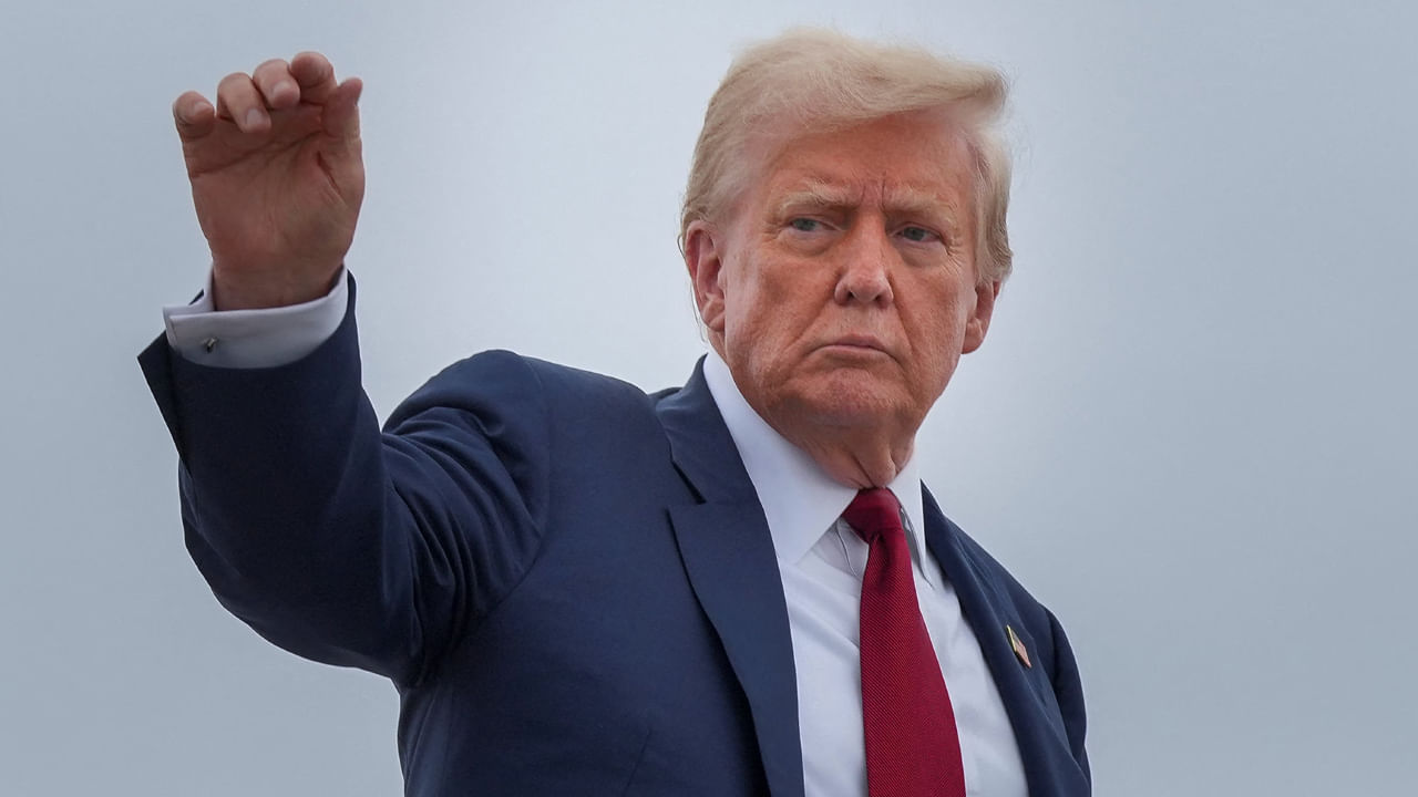 ఫార్మా ఉత్పత్తులపై 250 శాతం పన్ను..! మరో పన్ను బాంబు పేల్చిన ట్రంప్