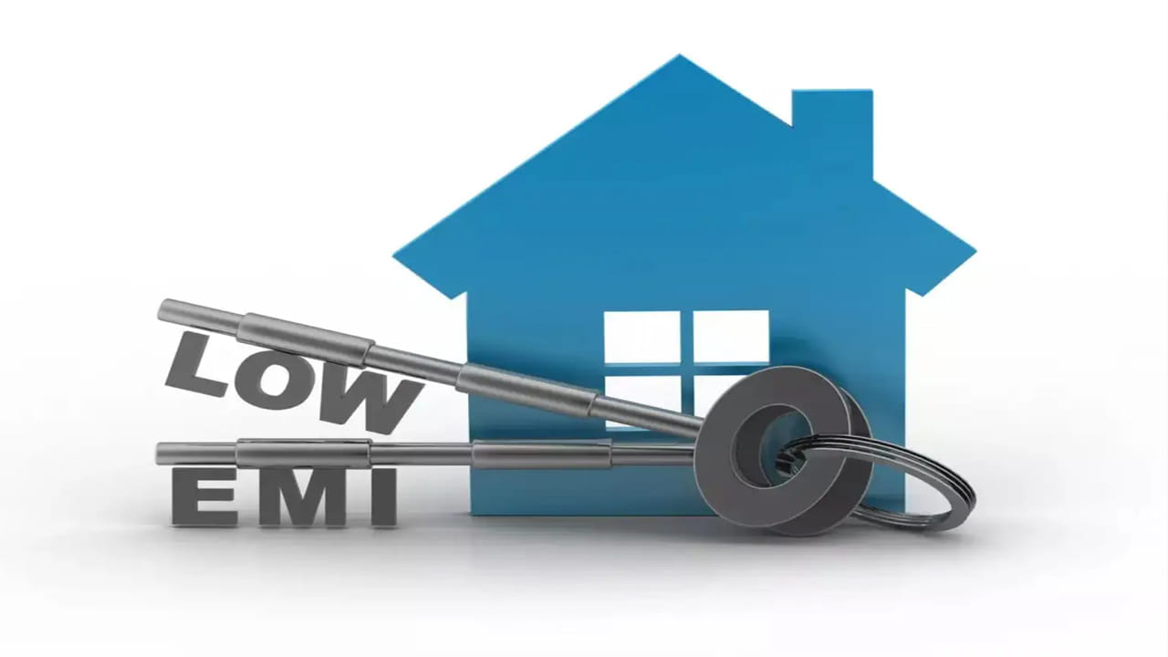 ముఖ్యంగా ఫ్లోటింగ్ వడ్డీ రేట్లను ఎంచుకున్న రుణగ్రహీతలకు ఎంసీఎల్ఆర్ రేట్ల ద్వారా రుణ ఈఎంఐలు నేరుగా ప్రభావితమవుతాయి. ఎంసీఎల్ఆర్ తగ్గడం అంటే సాధారణంగా రుణాలపై వడ్డీ రేట్లు తగ్గినట్లే.