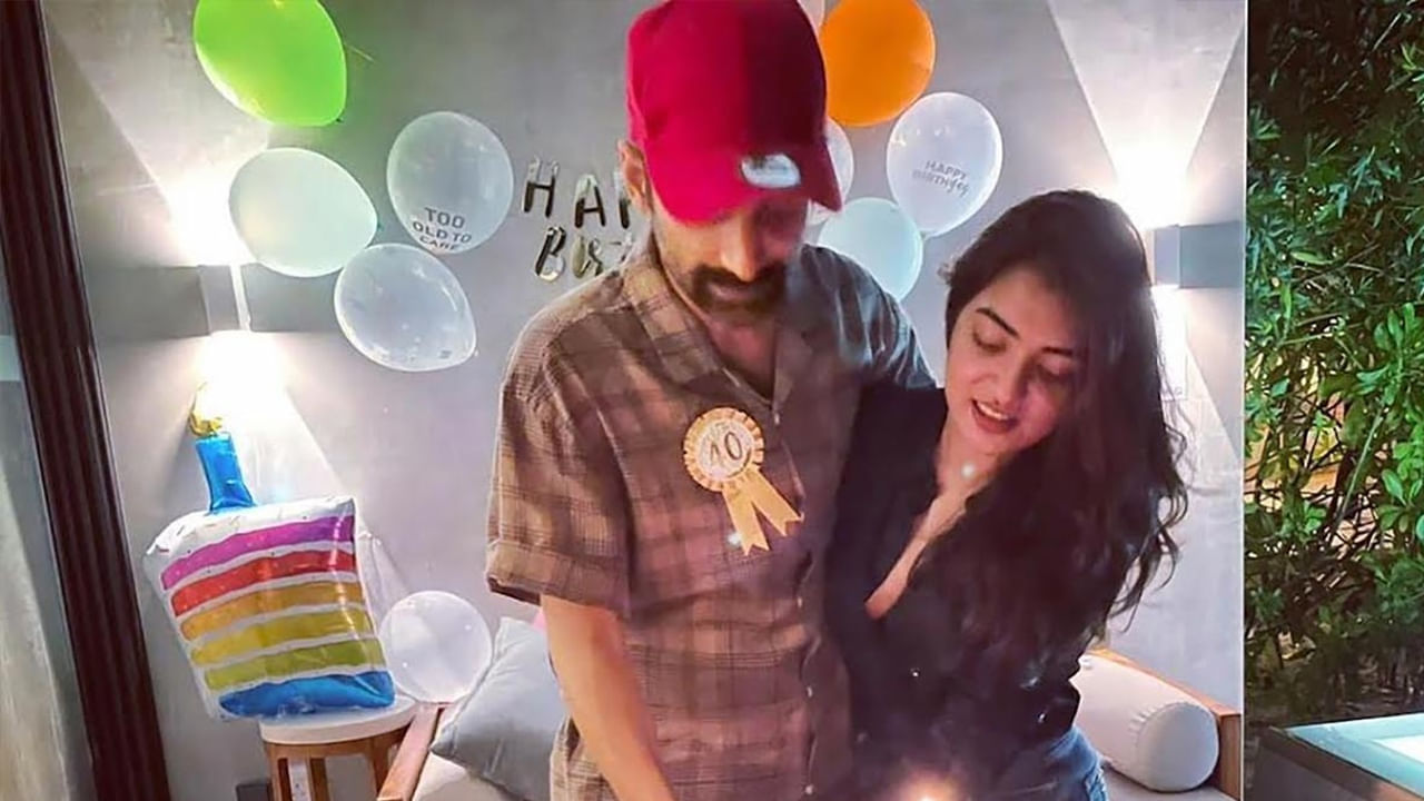 Tollywood : 32 ఏళ్ల వయసులో 19 ఏళ్ల హీరోయిన్తో పెళ్లి.. ఇప్పుడు పాన్ ఇండియా హీరోగా క్రేజ్.. ఆస్తులు తెలిస్తే..