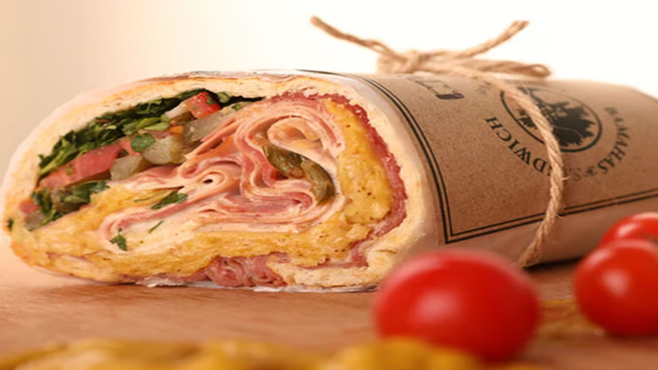 ప్రపంచంలోనే అత్యధికంగా ఫాస్ట్ ఫుడ్‌ను వినియోగిస్తున్న దేశం అమెరికా (US). దీని మొత్తం వార్షిక ఆదాయం సుమారు రూ.7,015.98 కోట్లు. భారీ, వేగంగా అభివృద్ధి చెందుతున్న US ఫాస్ట్ ఫుడ్ మార్కెట్‌ను ప్రపంచవ్యాప్తంగా మెక్‌డొనాల్డ్స్, KFC, స్టార్‌బక్స్ వంటి దిగ్గజాలు ఆధిపత్యం చెలాయిస్తున్నాయి. ఇవి వివిధ అంతర్జాతీయ ఆహార మార్కెట్లలో అభిరుచులను గణనీయంగా ప్రభావితం చేస్తున్నాయి.