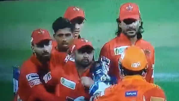 DPL 2025: ఢిల్లీ ప్రీమియర్ లీగ్లో రచ్చ రచ్చ..! మధ్యలో లేడీ అంపైర్.. నితీష్ రాణా రాకతో..