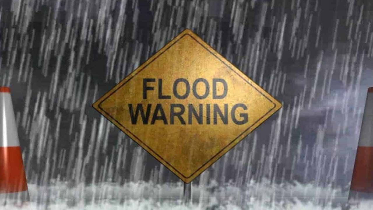 రాబోయే 24 గంటలు తెలంగాణకు బిగ్ అలర్ట్‌.. ఈ ప్రాంతాలకు ఫ్లాష్ ఫ్లడ్స్ ముప్పు.. బయటకు రాకండి!