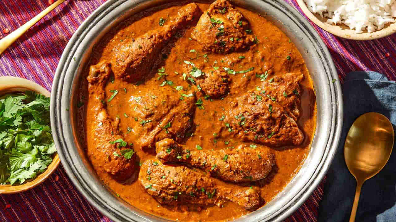 Food Poisoning: అల్లువచ్చాడని మందు మాంసంతో పార్టీ చేసుకున్నారు.. చికెన్ తిన్న ఇద్దరు మృతి.. ముగ్గురు పరిస్థితి విషమం..