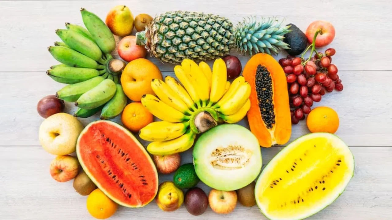 Health Tips: పండ్లు తిన్న వెంటనే నీళ్లు తాగుతున్నారా..? జాగ్రత్త.. ఏం జరుగుతుందో తెలుసా..? – Telugu News | Do you know why you shouldn’t drink water immediately after eating fruits, Check Details