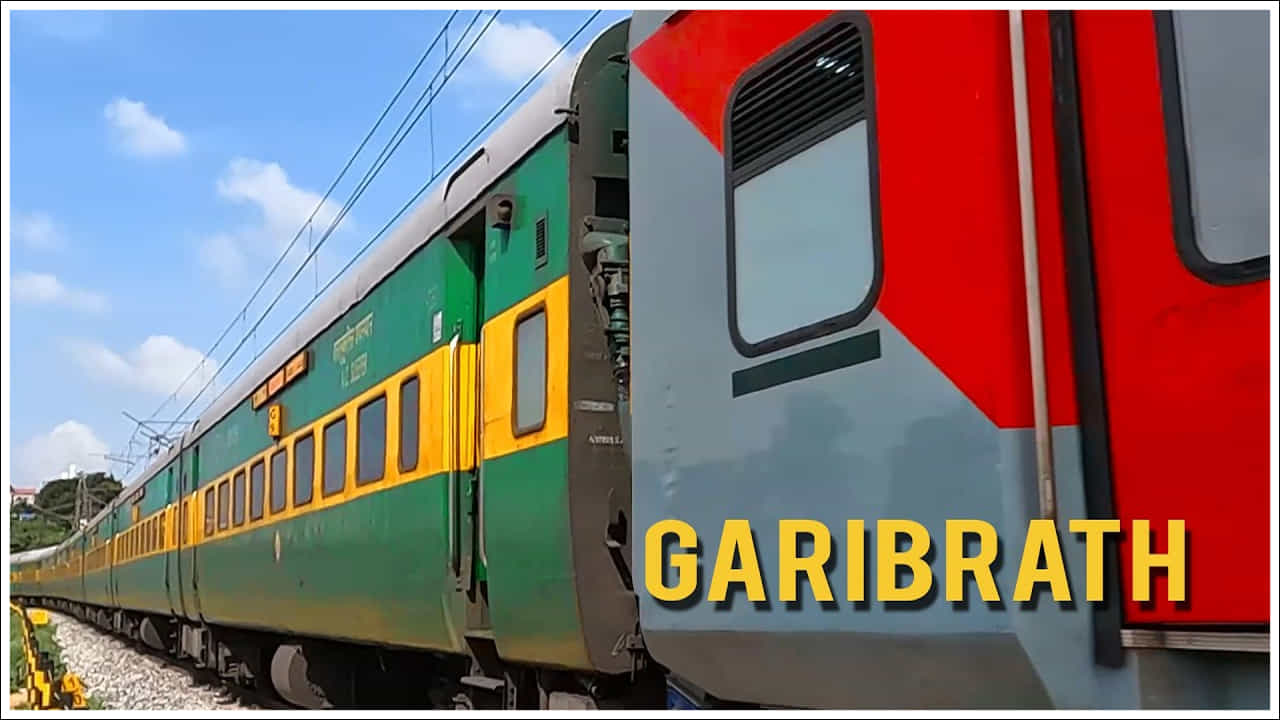 ఈ రైలు ప్రత్యేకత ఏమిటంటే ఇది చౌకగా ఉండటంతో పాటు వేగంగా కూడా ఉంటుంది. రాజధాని, వందే భారత్ వంటి రైళ్లతో పోలిస్తే ఇది సమయం, ఛార్జీ రెండింటి పరంగా మెరుగైన ఎంపిక. మీరు తక్కువ ఖర్చుతో సౌకర్యవంతంగా, వేగంగా ప్రయాణించాలనుకుంటే గరీబ్ రథ్ మీకు ఉత్తమమైనది.