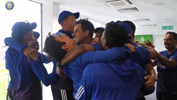 Video: టెస్ట్ ఫార్మాట్కు పనికిరాడని తేల్చేశారు.. గుడ్ బై చెప్పాలంటూ విమర్శలు.. కట్చేస్తే..