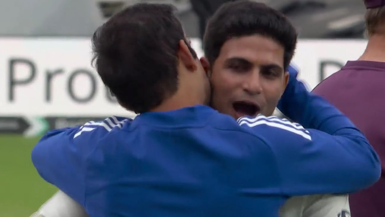 Video: ఇదేందయ్యా ఇది.. విక్టరీ ఇచ్చిన కిక్‌తో ముద్దులు, హగ్గులతో మైమరిచిపోయిన గంభీర్..