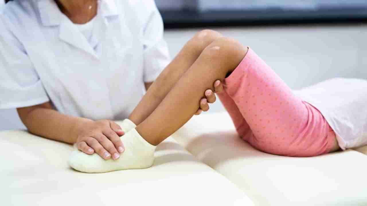 మీ పిల్లలు రాత్రిపూట కాళ్ల నొప్పులతో ఏడుస్తున్నారా..? దీనికి కారణాలేంటో తెలుసా..?