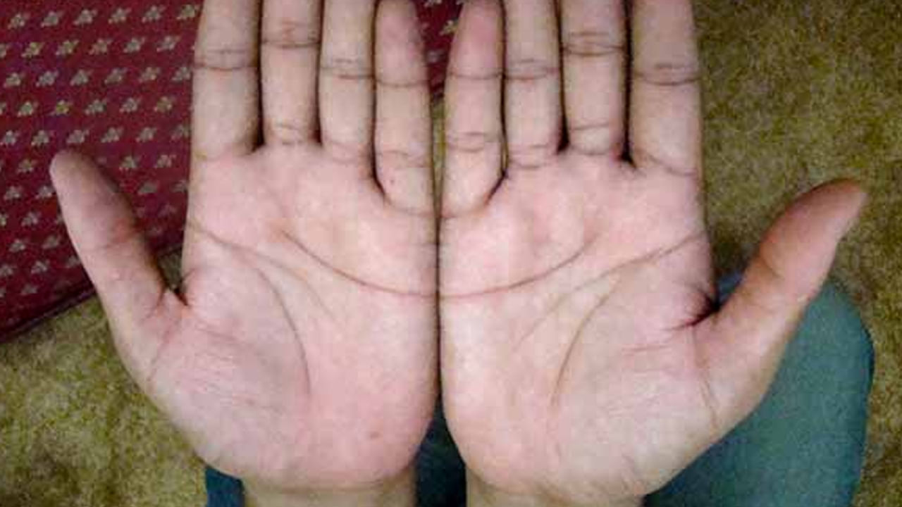 ఇద్దరి మధ్య ఏదైనా చర్చ జరిగినప్పుడు, మీరు రెండు వైపులా ఆలోచించి ఒక నిర్ణయానికి వస్తారు. ఒక్కరివైపు అస్సలు మాట్లాడరు. మీరు భావోద్వేగమైన వ్యక్తులు. మీరు అందరితో మంచి సంబంధాలను కొనసాగించాలని అనుకుంటారు. 