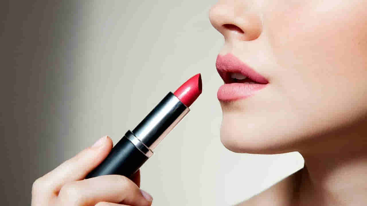 అమ్మాయిలకు అలర్ట్.. అదరాలకు లిప్స్టిక్ అలంకరించుకుని మురిసిపోతున్నారా? ఇదొక సైలెంట్ కిల్లర్..