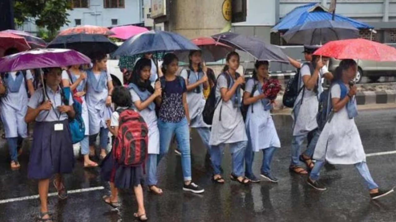 Schools Holiday: విద్యార్థులకు మళ్లీ పండగ లాంటి వార్త.. గురువారం విద్యాసంస్థకు సెలవు.. ఎందుకంటే – Telugu News | Schools and colleges declared holiday on august 28th in Kamareddy, Medak District due to heavy rains in Telangana