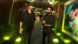 War 2 Pre Release Event: తారక్ మాస్ ఎంట్రీ.. పూనకాలతో ఊగిపోయిన అభిమానులు..