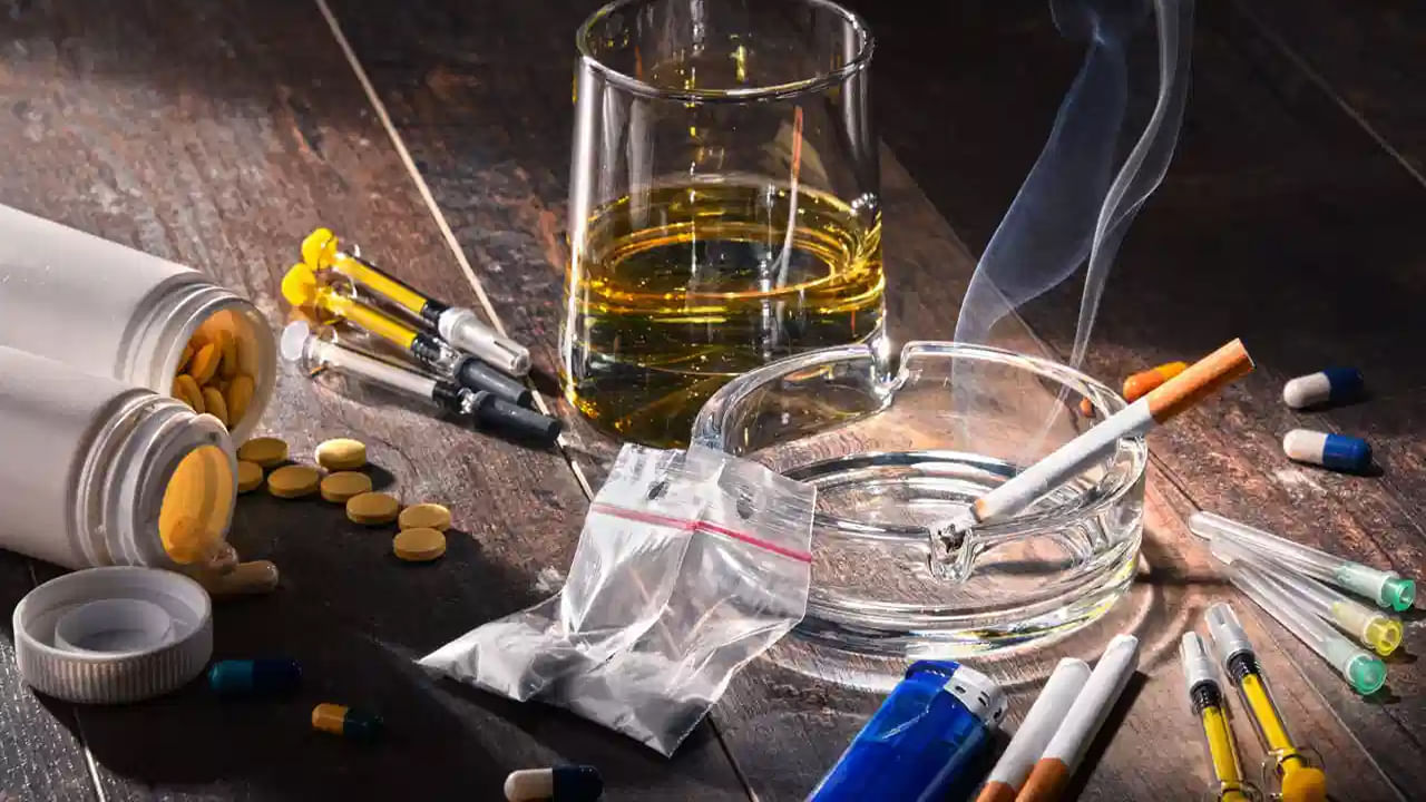 Hyderabad: బర్త్‌డే పార్టీలో డ్రగ్స్.. 11 మందికి పాజిటివ్.. మొదటిసారి ఆరుగురు విద్యార్థులపై కేసు..