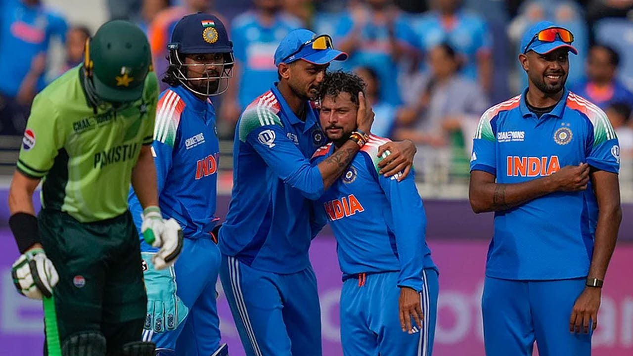 యూఏఈలో టీ20 ఫార్మాట్లో ఆసియా కప్ ఆడటం టీం ఇండియాకు లాభదాయకమైన ఒప్పందం కాదని తెలుస్తోంది. కానీ సూర్యకుమార్ యాదవ్ నాయకత్వంలో, గౌతమ్ గంభీర్ శిక్షణలో ఉన్న భారత జట్టు బలాన్ని చూస్తే, పాత రికార్డు దానిపై ఎలాంటి ప్రభావం చూపదని అనిపిస్తుంది. ఈ జట్టు గత ఏడాదిలో విభిన్న సామర్థ్యాలు, విభిన్న పరిస్థితులలో ఉన్న జట్లను ఓడించింది. ఇటువంటి పరిస్థితిలో, మరోసారి భారత జట్టు టైటిల్ కోసం పోటీదారుగా ఉంటుంది.