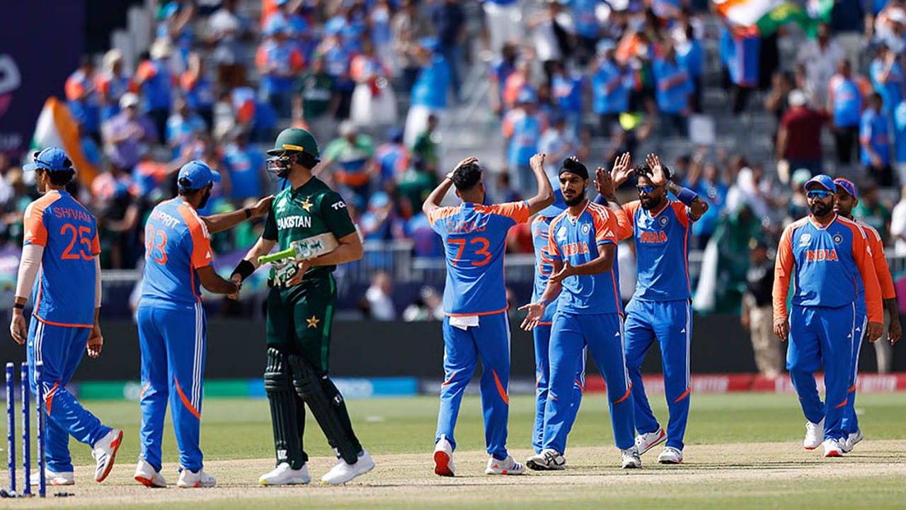 ఈ స్టేడియంలో భారత్, పాకిస్తాన్ మధ్య మొత్తం 3 టీ20 మ్యాచ్లు జరిగాయి. వాటిలో పాకిస్తాన్ 2 గెలిచింది. భారత జట్టు ఒక మ్యాచ్ గెలిచింది. మూడు సంవత్సరాల క్రితం జరిగిన ఆసియా కప్లో, భారత్ వర్సెస్ పాకిస్తాన్ ఈ మైదానంలో రెండుసార్లు తలపడ్డాయి. ఒక్కొక్క మ్యాచ్ గెలిచాయి. పాకిస్తాన్ గెలిచిన ఒక అదనపు మ్యాచ్ 2021 టీ20 ప్రపంచ కప్లో, ఆ సమయంలో మొదటిసారిగా ఏ ప్రపంచ కప్లోనైనా టీమ్ ఇండియాను ఓడించింది. యాదృచ్ఛికంగా, ఆ ప్రపంచ కప్లో, ఆ తర్వాత ఆసియా కప్లో టీమ్ ఇండియా ఫైనల్కు చేరుకోలేకపోయింది.