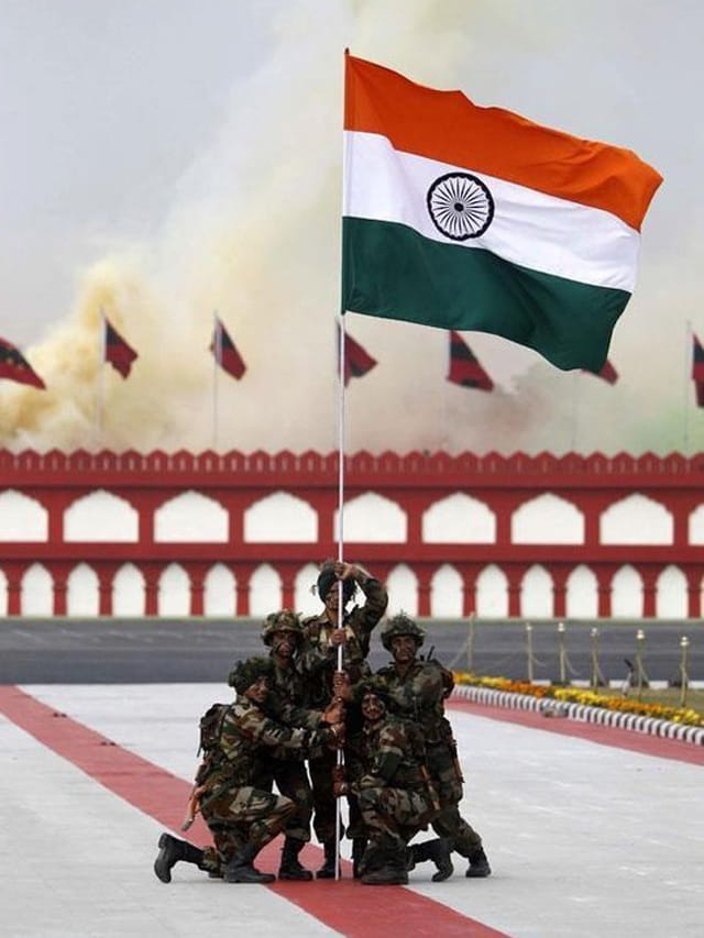 భారత్‌లోనే కాదండోయ్.. ఈ 4 కంట్రీస్‎లో కూడా.. ఆగస్టు 15న ఇండిపెండెన్స్ డే  సెలెబ్రేషన్స్..