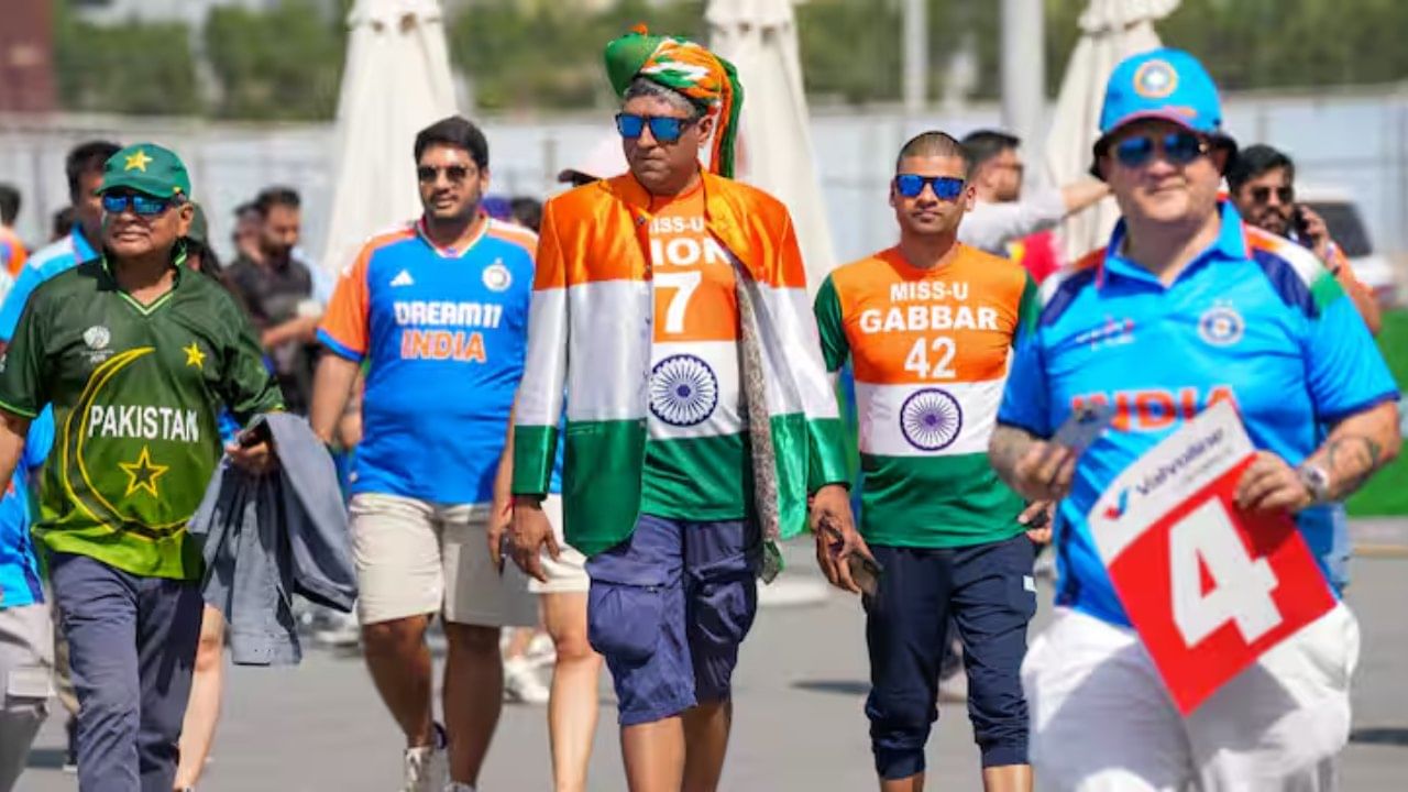 Asia Cup 2025 : భారత్-పాక్ మ్యాచ్‌ టికెట్ల రేటు చూసి ఫ్యాన్స్ ఫ్యూజులు అవుట్.. ఏకంగా 60రెట్లు ఎక్కువట – Telugu News | India Pakistan match tickets selling for Rs.15 lakh before official launch
