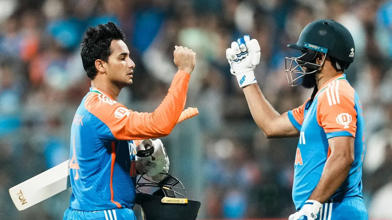 2025 ఆసియా కప్ సెప్టెంబర్ 9 నుంచి ప్రారంభం కానుంది. ఈ టోర్నమెంట్ సెప్టెంబర్ 29 వరకు కొనసాగుతుంది. ఆసియా కప్ కోసం భారత క్రికెట్ జట్టును ఈ నెలాఖరులో ప్రకటించే అవకాశం ఉంది. ఈసారి టోర్నమెంట్ టీ20 ఫార్మాట్‌లో జరుగుతుంది. అభిమానులు గత 21 సంవత్సరాలుగా ఆసియా కప్‌లో చూడని దృశ్యాన్ని కూడా ఈసారి చూడబోతున్నారు. గత ఎడిషన్ ఛాంపియన్ అయిన టీమ్ ఇండియా ఈసారి డిపెండింగ్ ఛాంపియన్‌గా బరిలోకి వస్తోంది.