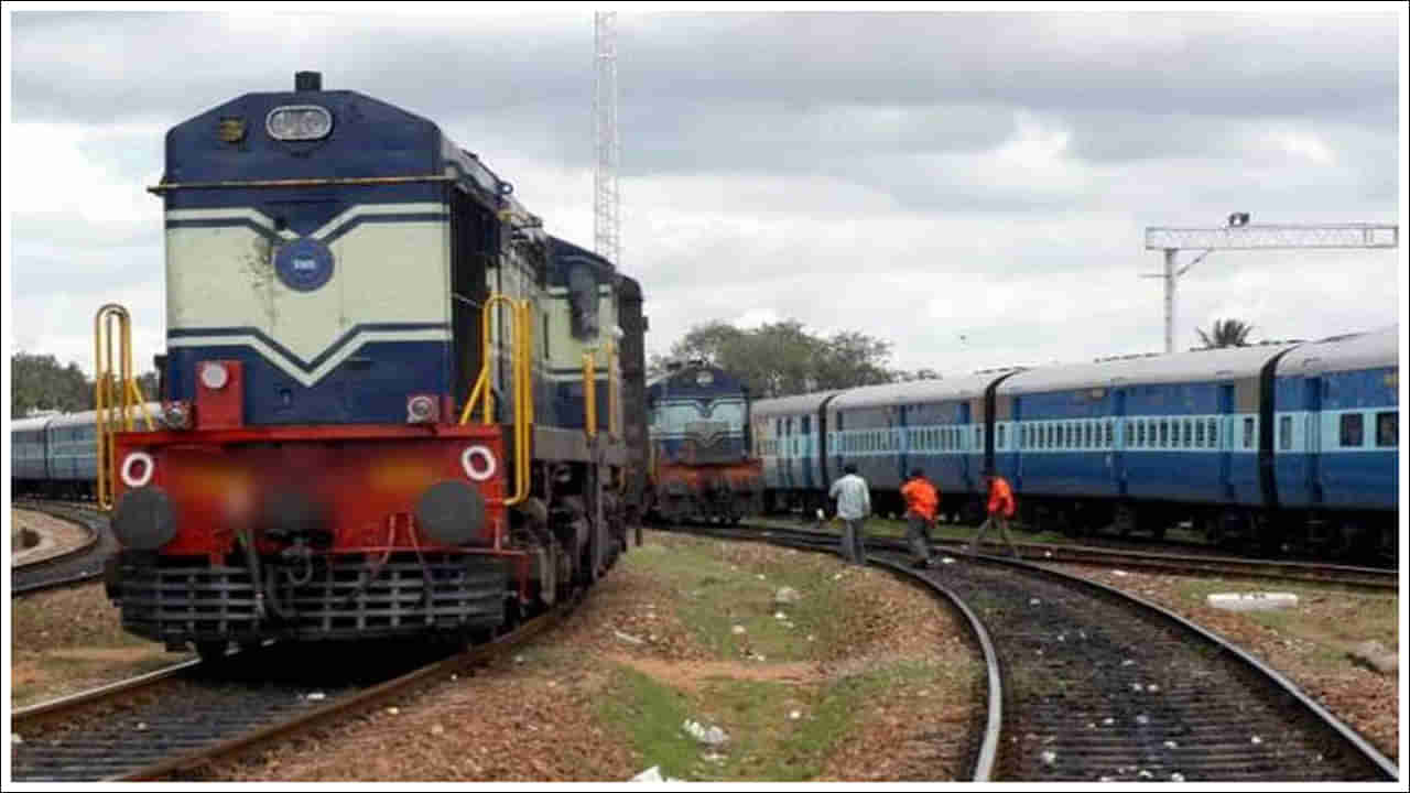 Indian Railways: భారత రైల్వే కీలక నిర్ణయం.. ఇప్పుడు రైళ్లలో కూడా బ్లాక్ బాక్స్ ఏర్పాటు!