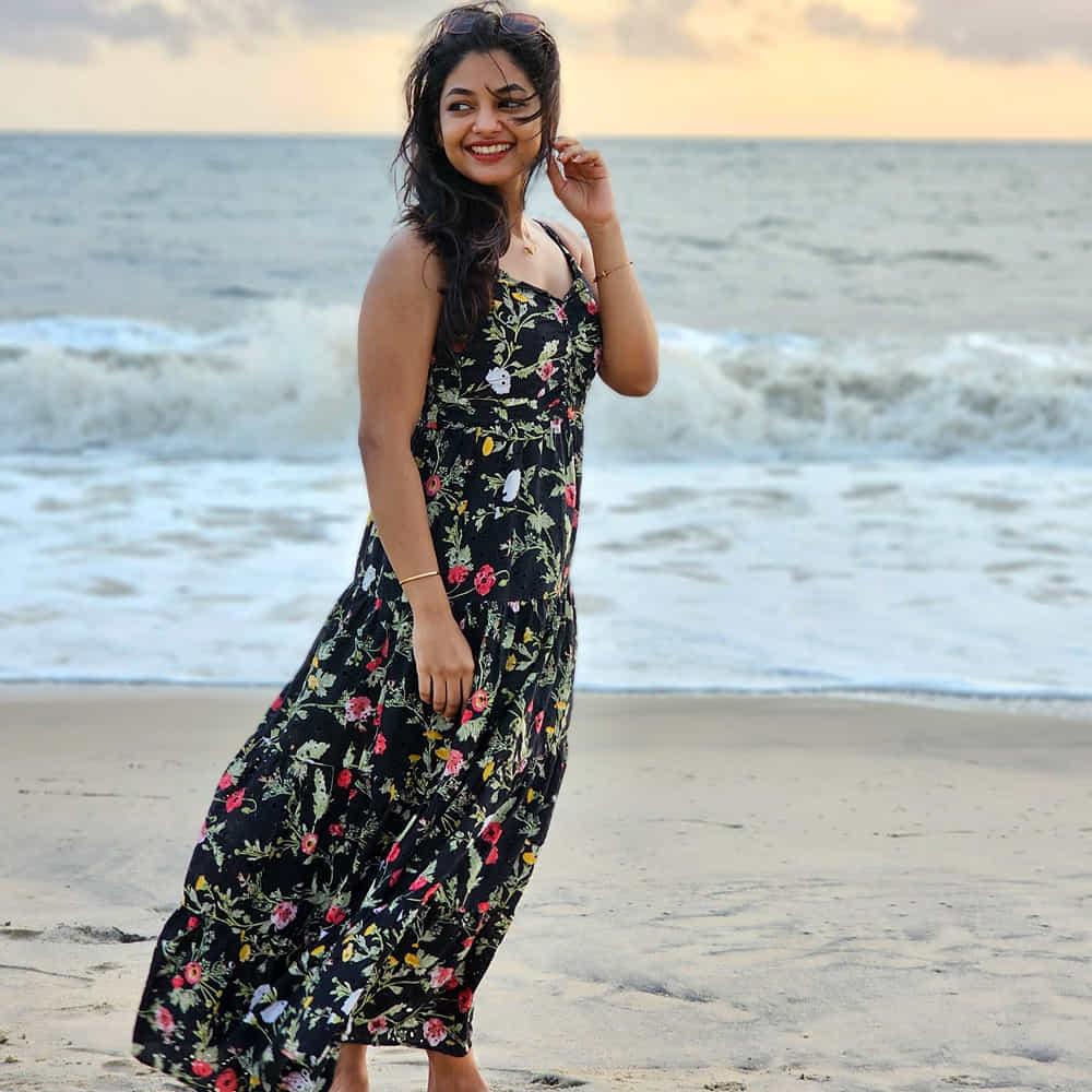 ఇదిలా ఉంటేగతంలో ఓ ఇంటర్వ్యూలో ఇవానా మాట్లాడుతూ ఆసక్తికర కామెంట్స్ చేసింది. చిన్నతనంలో హైట్ విషయంలో చాలా మంది ఏడిపించేవారు అని తెలిపింది. చిన్నప్పుడు నేను హైట్ తక్కువగా ఉండటంతో చాలా అవమానాలు, రిజక్షన్స్ ఎదుర్కొన్నా. స్కూల్లో నన్ను ఫ్రెండ్స్ ‘పొట్టి’ అని ఏడిపించేవారు అని తెలిపింది.