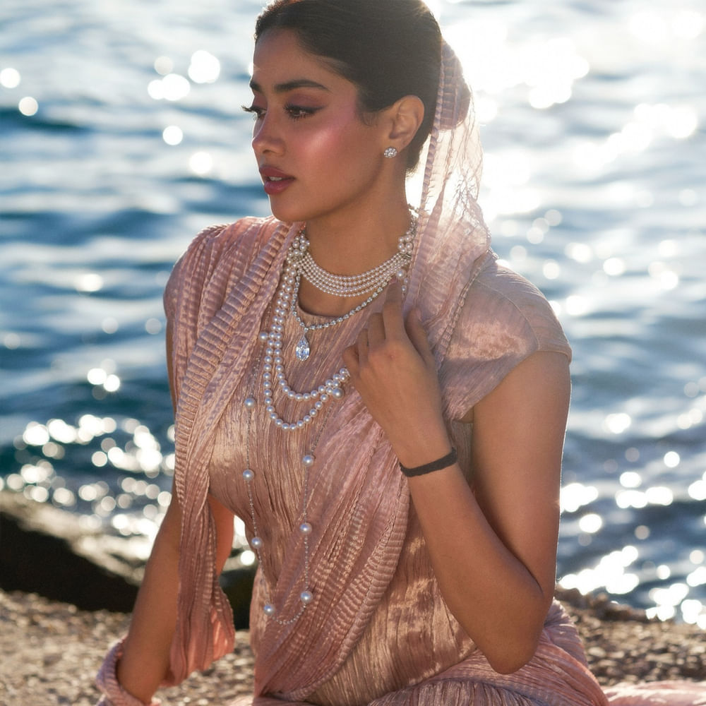 Janhvi Kapoor Latest